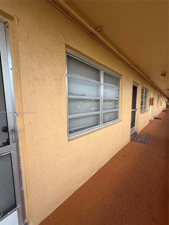 For Sale: $140,000 (2 beds, 2 baths, 1012 Square Feet)