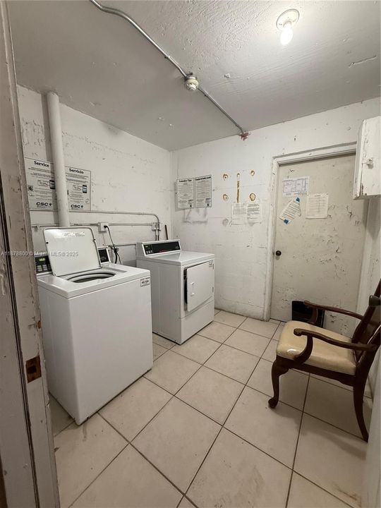 For Sale: $140,000 (2 beds, 2 baths, 1012 Square Feet)