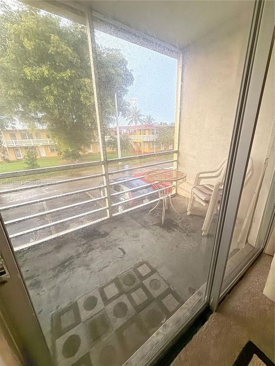 For Sale: $140,000 (2 beds, 2 baths, 1012 Square Feet)