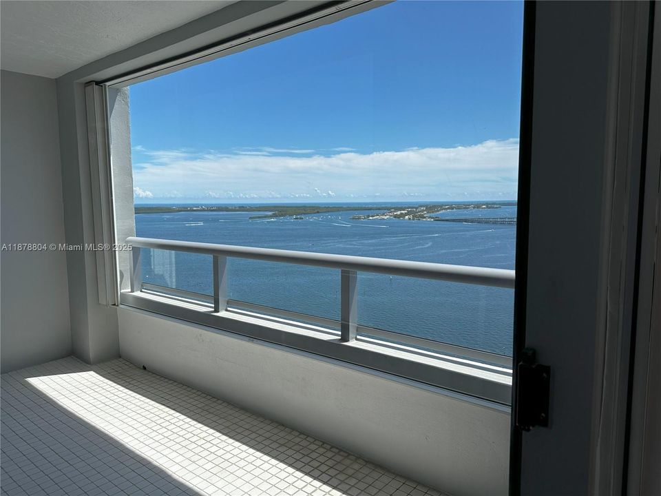 待售: $779,000 (2 贝兹, 2 浴室, 1640 平方英尺)