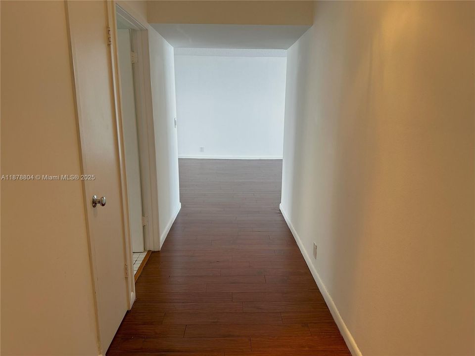 待售: $779,000 (2 贝兹, 2 浴室, 1640 平方英尺)