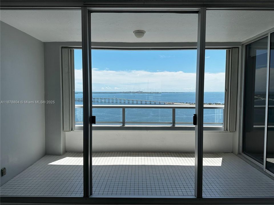 待售: $779,000 (2 贝兹, 2 浴室, 1640 平方英尺)