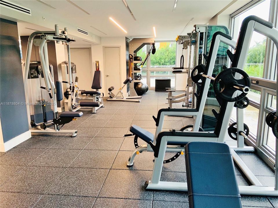 待售: $779,000 (2 贝兹, 2 浴室, 1640 平方英尺)