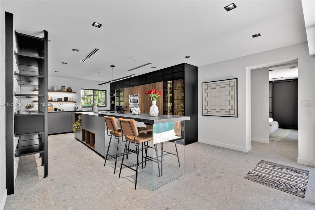 Recently Rented: $17,000 (5 beds, 4 baths, 2891 Square Feet)