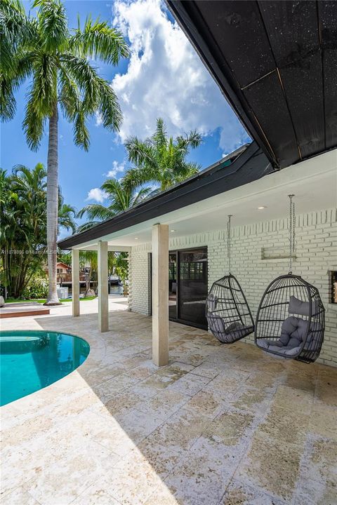 Recently Rented: $17,000 (5 beds, 4 baths, 2891 Square Feet)