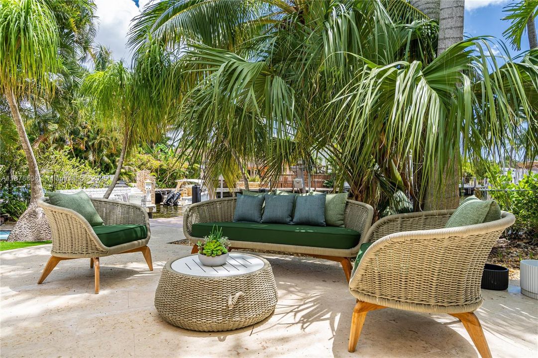 Recently Rented: $17,000 (5 beds, 4 baths, 2891 Square Feet)