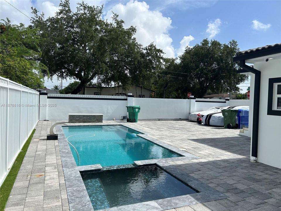 For Sale: $1,500,000 (4 beds, 3 baths, 2466 Square Feet)
