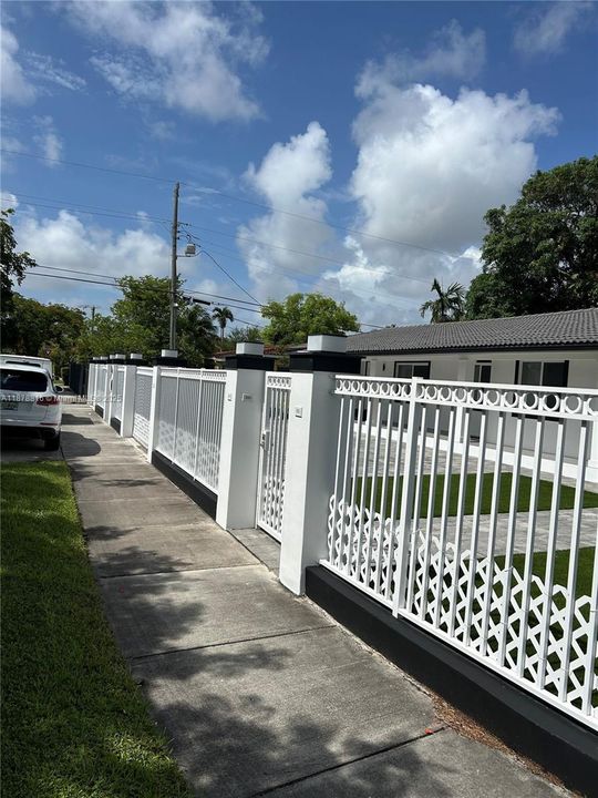 For Sale: $1,500,000 (4 beds, 3 baths, 2466 Square Feet)