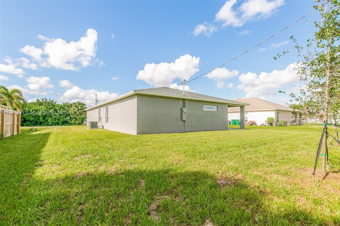 Recently Rented: $2,215 (4 beds, 2 baths, 1833 Square Feet)