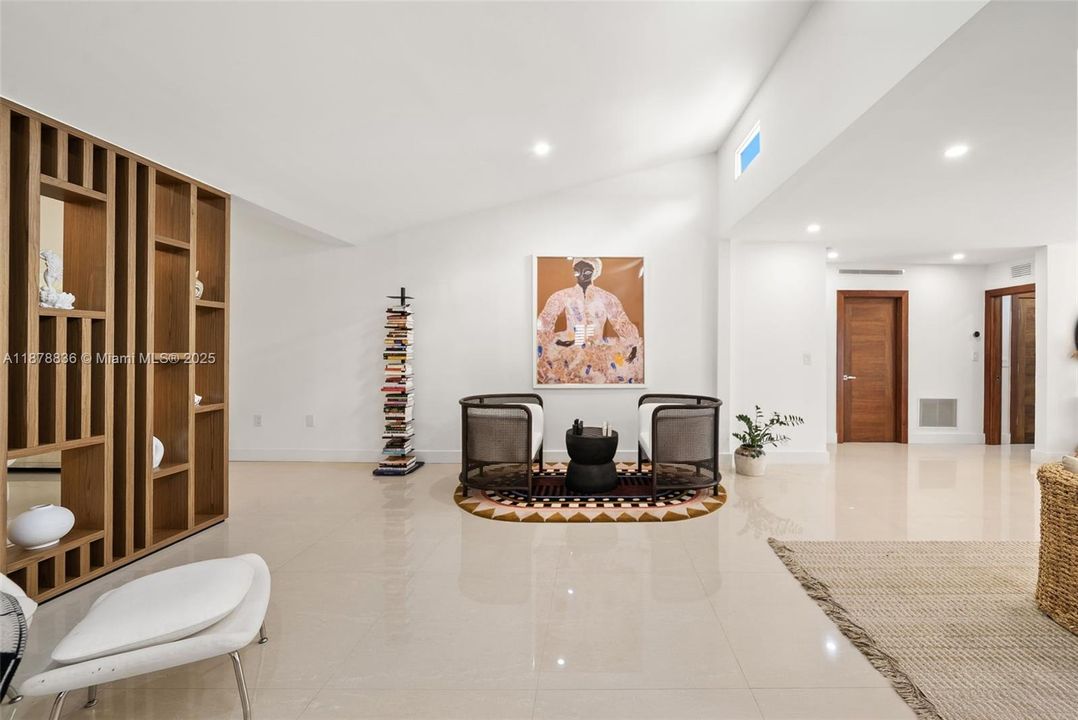 For Sale: $3,625,000 (5 beds, 5 baths, 3024 Square Feet)