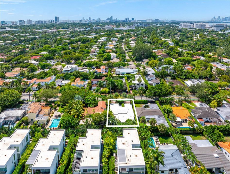 For Sale: $3,625,000 (5 beds, 5 baths, 3024 Square Feet)