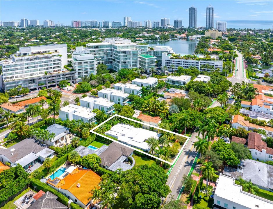 For Sale: $3,625,000 (5 beds, 5 baths, 3024 Square Feet)