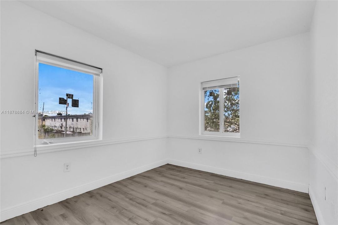 最近租的: $2,500 (3 贝兹, 2 浴室, 1100 平方英尺)