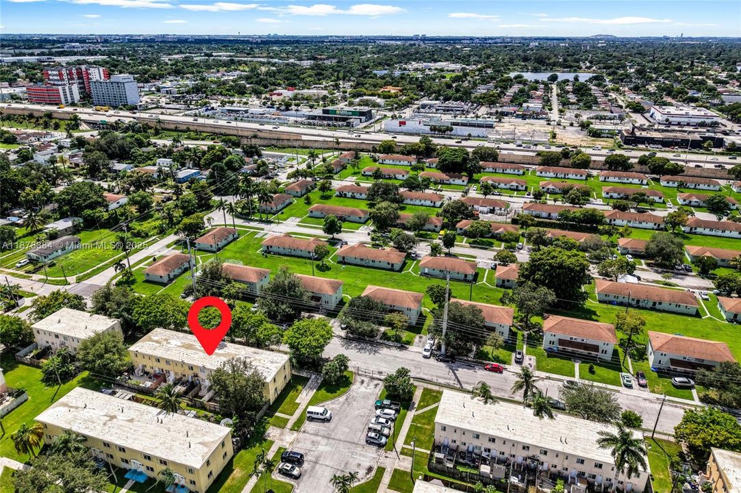 最近租的: $2,500 (3 贝兹, 2 浴室, 1100 平方英尺)