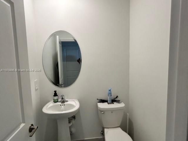 На продажу: $565,000 (3 спален, 2 ванн, 1726 Квадратных фут)