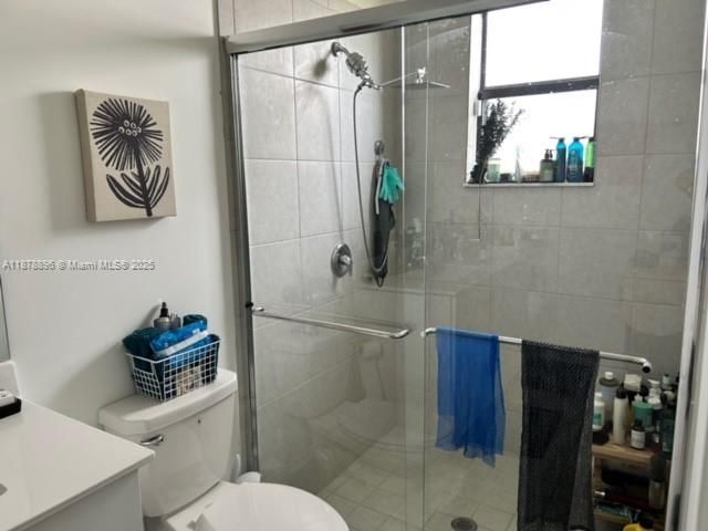 На продажу: $565,000 (3 спален, 2 ванн, 1726 Квадратных фут)