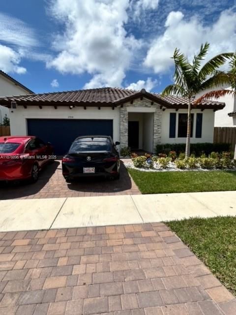 На продажу: $565,000 (3 спален, 2 ванн, 1726 Квадратных фут)