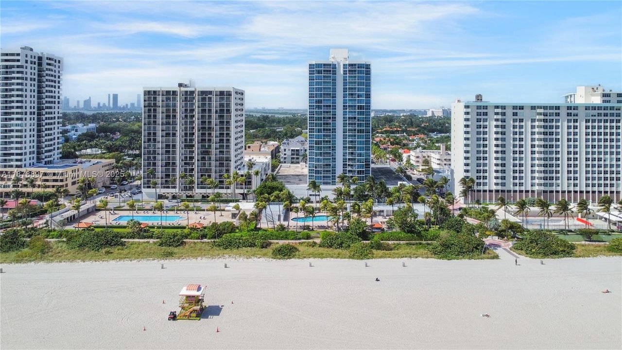 For Sale: $1,599,999 (2 beds, 2 baths, 1645 Square Feet)