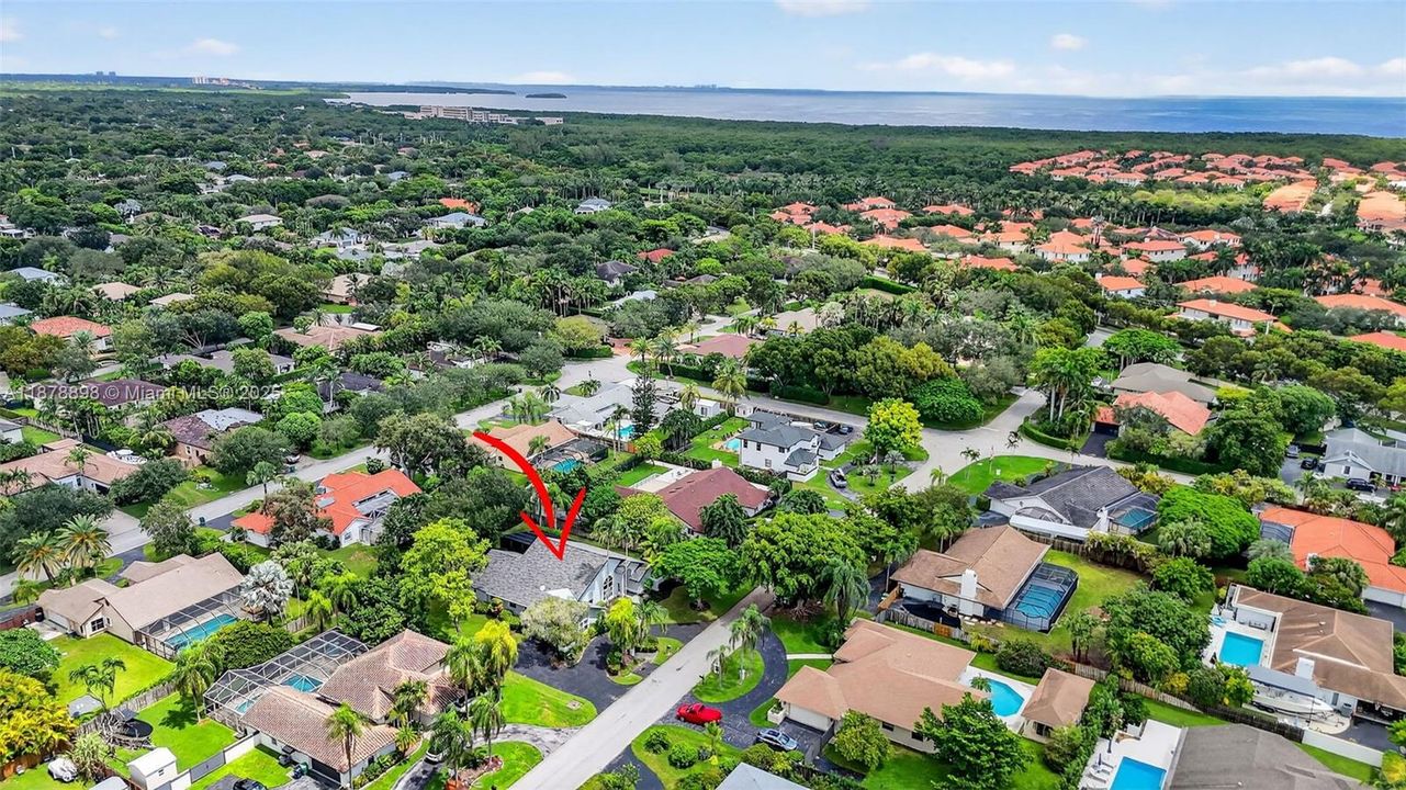 Active With Contract: $950,000 (4 beds, 3 baths, 2500 Square Feet)