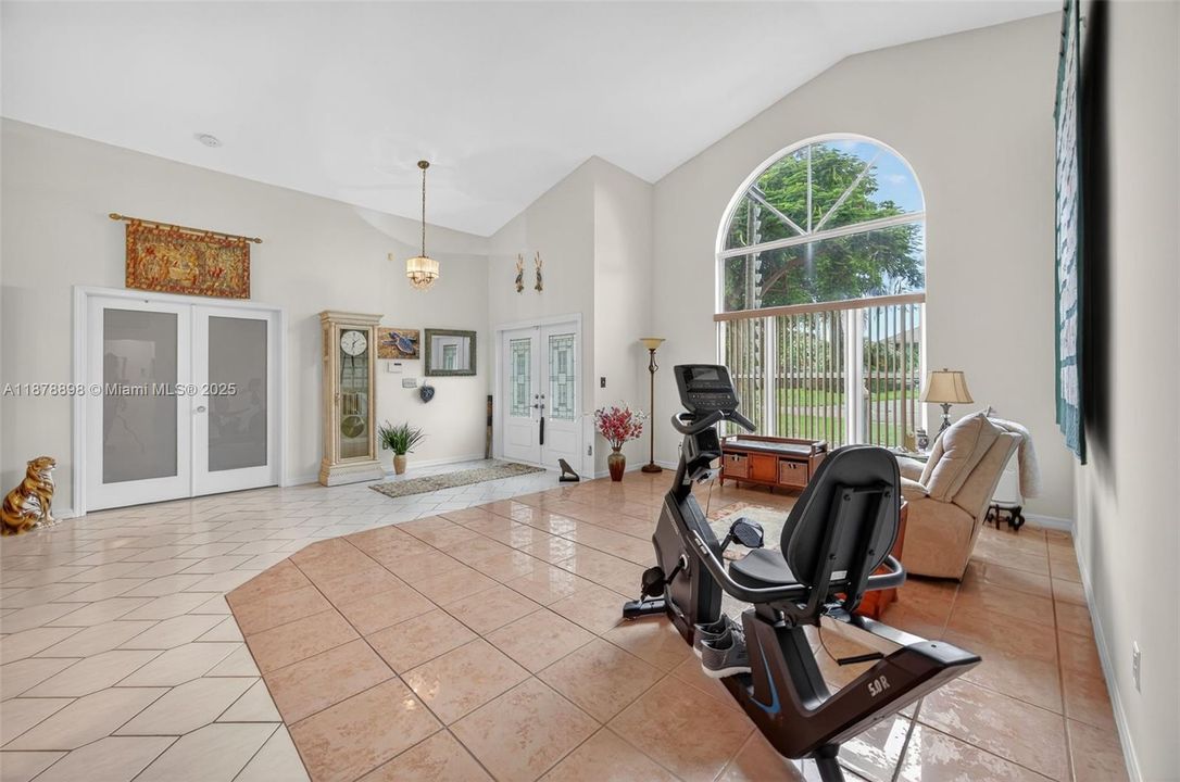 Active With Contract: $950,000 (4 beds, 3 baths, 2500 Square Feet)