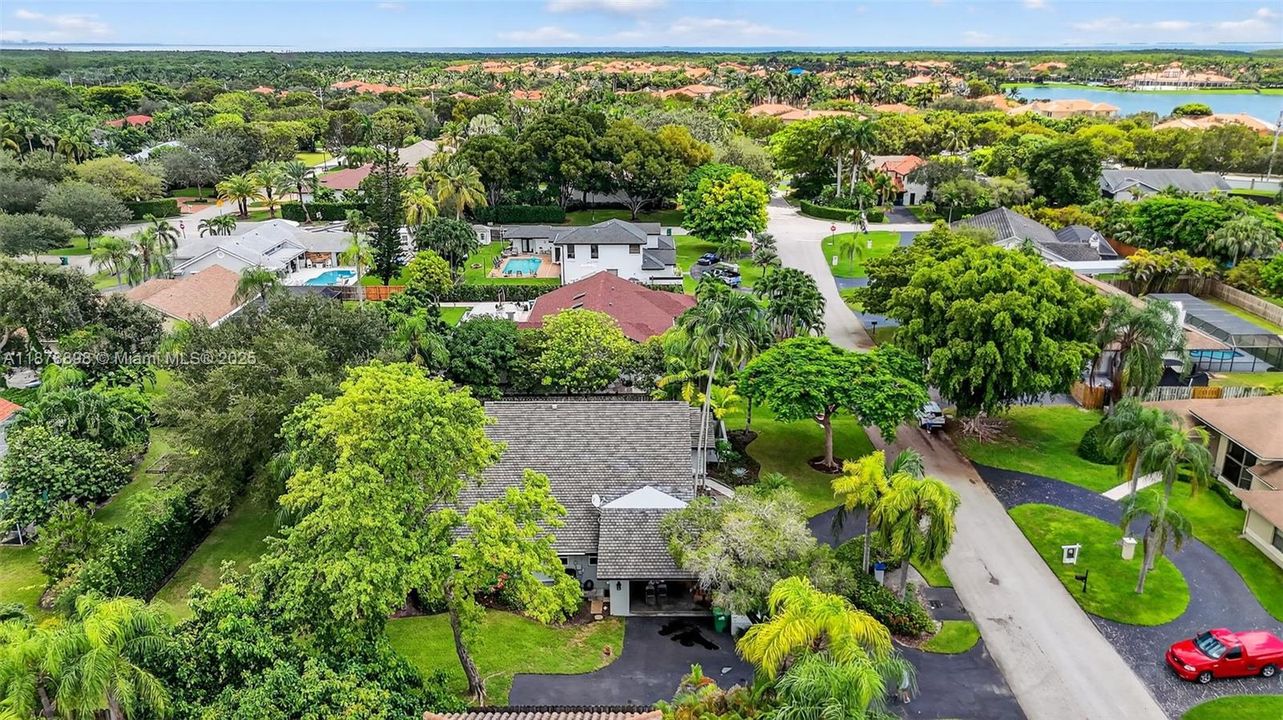 Active With Contract: $950,000 (4 beds, 3 baths, 2500 Square Feet)