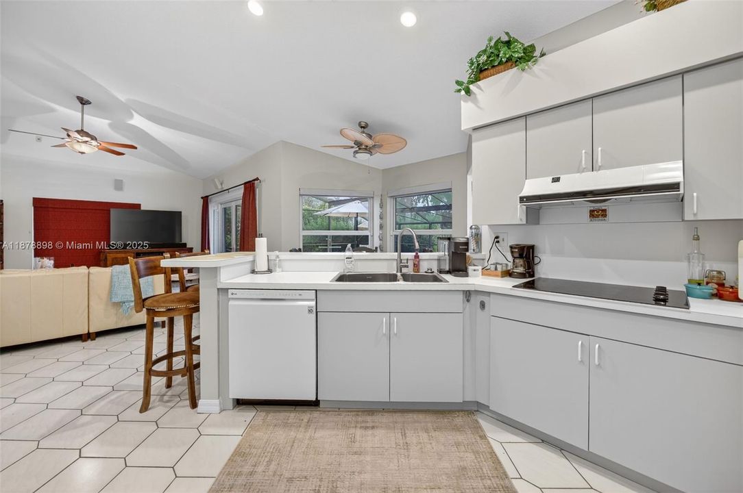 Active With Contract: $950,000 (4 beds, 3 baths, 2500 Square Feet)