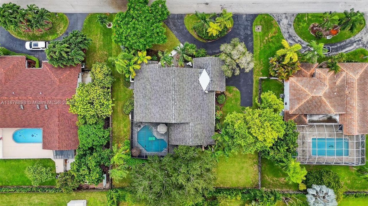 Active With Contract: $950,000 (4 beds, 3 baths, 2500 Square Feet)