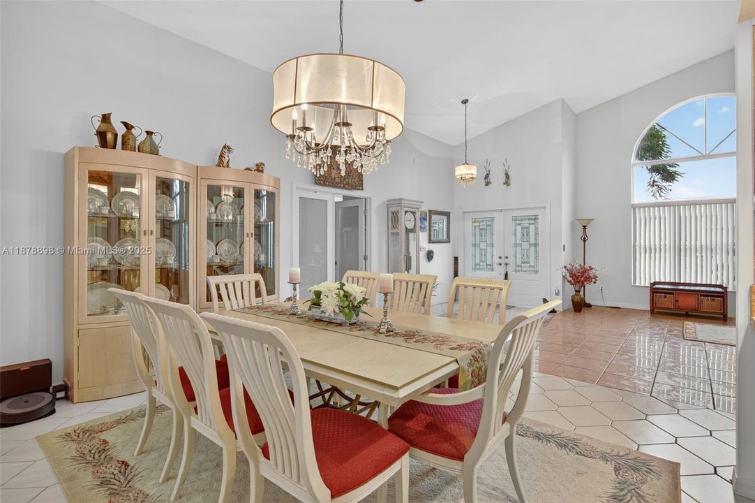 Active With Contract: $950,000 (4 beds, 3 baths, 2500 Square Feet)