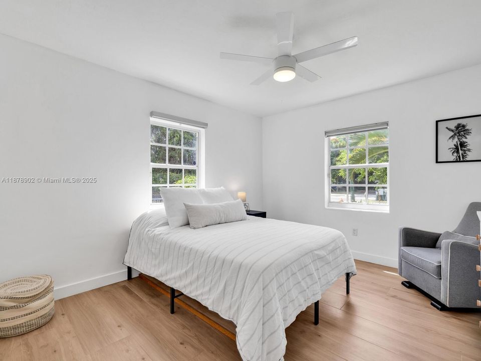 最近售出: $1,190,000 (4 贝兹, 3 浴室, 1396 平方英尺)