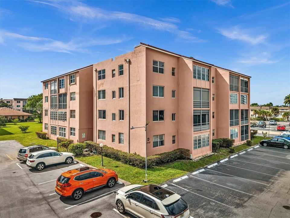 На продажу: $88,000 (1 спален, 1 ванн, 748 Квадратных фут)