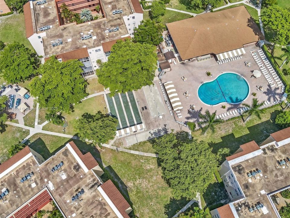 На продажу: $88,000 (1 спален, 1 ванн, 748 Квадратных фут)