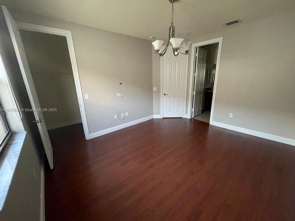 Active With Contract: $1,100,000 (4 beds, 5 baths, 3495 Square Feet)