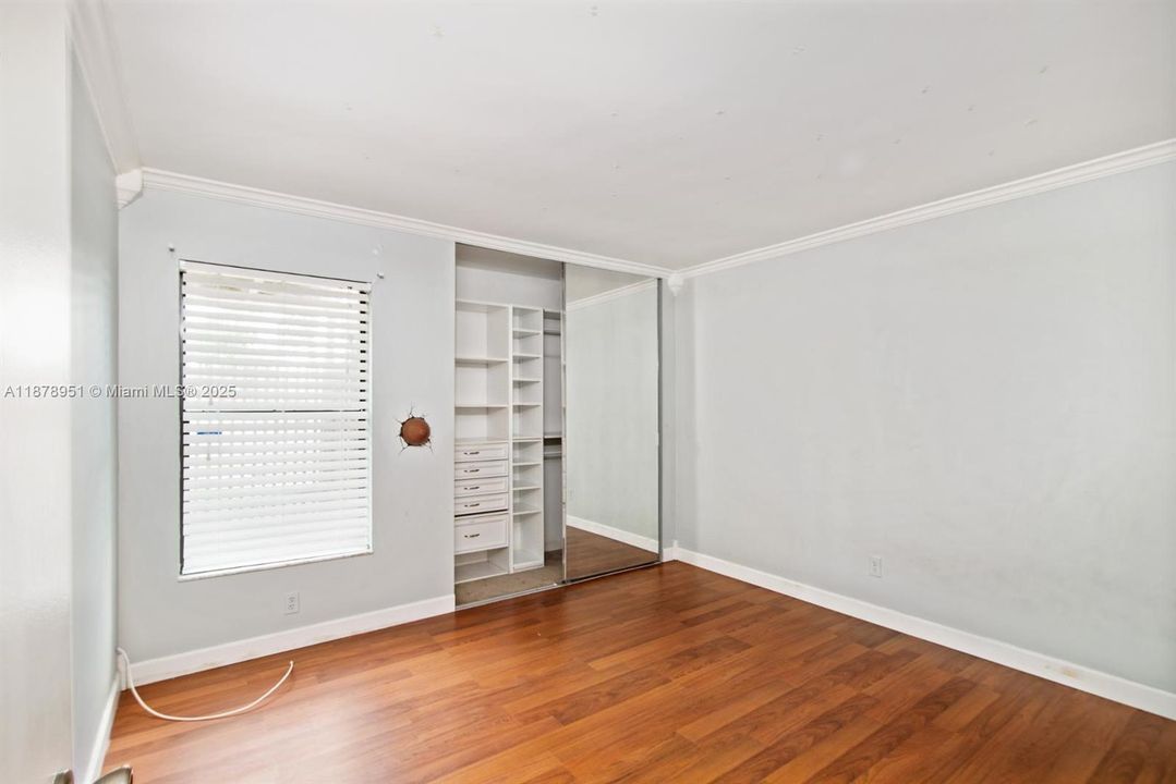 Active With Contract: $3,000 (3 beds, 2 baths, 1218 Square Feet)