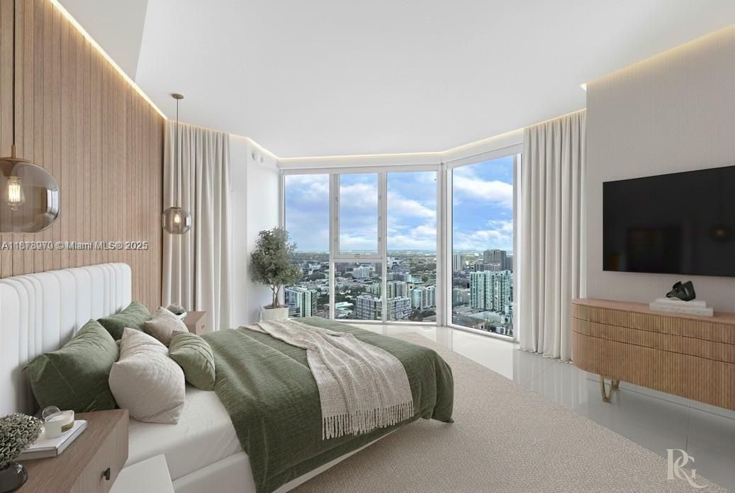 合同活跃: $1,300,000 (2 贝兹, 2 浴室, 1588 平方英尺)