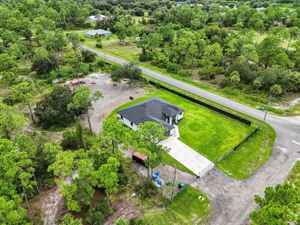 待售: $549,900 (4 贝兹, 2 浴室, 0 平方英尺)