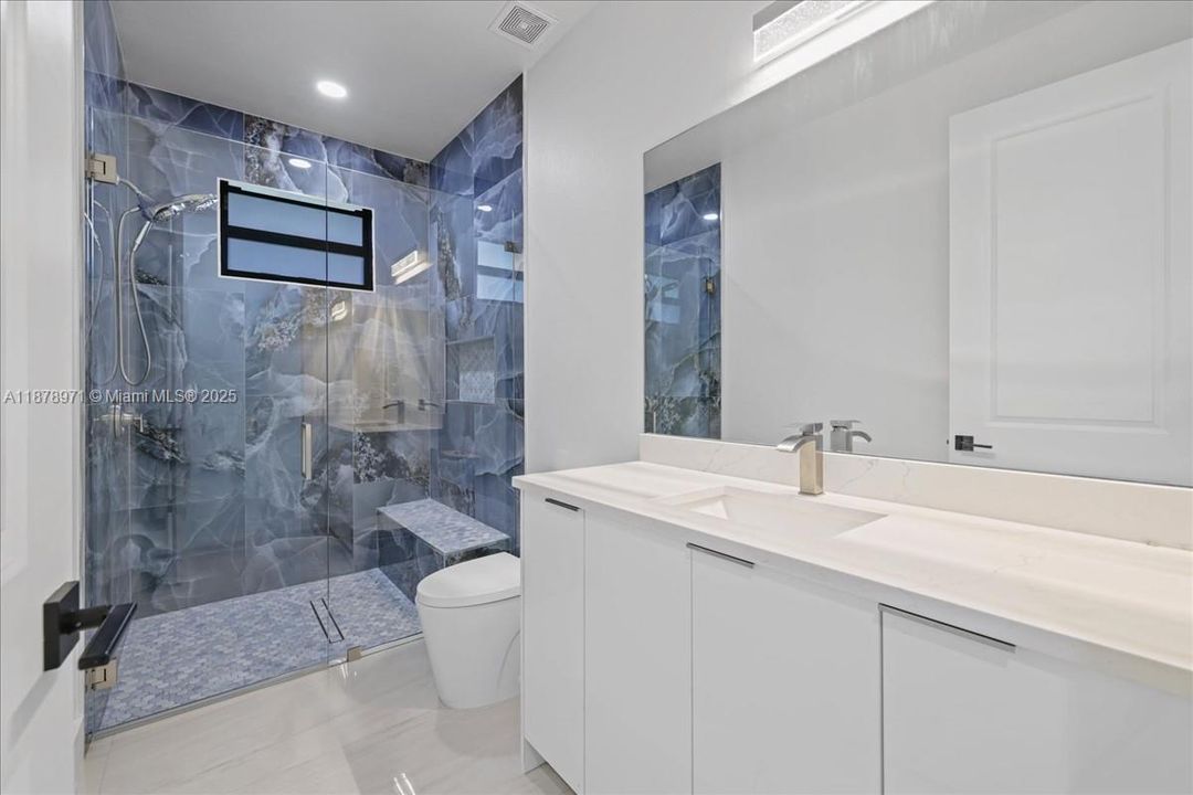 待售: $549,900 (4 贝兹, 2 浴室, 0 平方英尺)