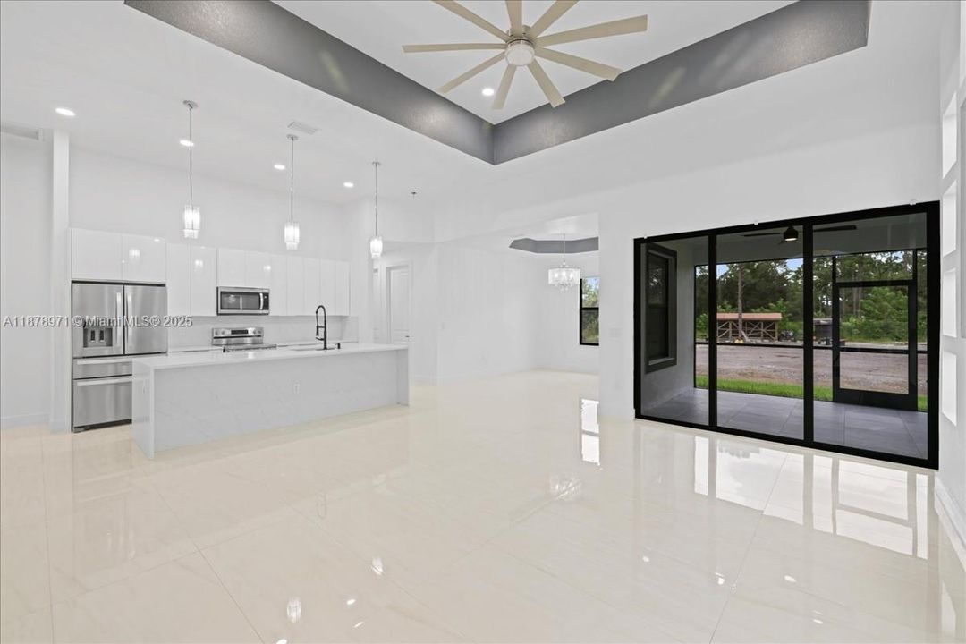 待售: $549,900 (4 贝兹, 2 浴室, 0 平方英尺)