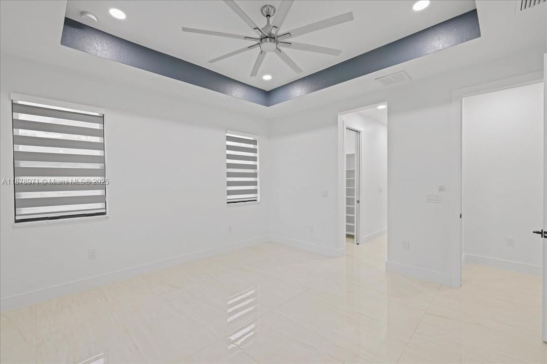 待售: $549,900 (4 贝兹, 2 浴室, 0 平方英尺)