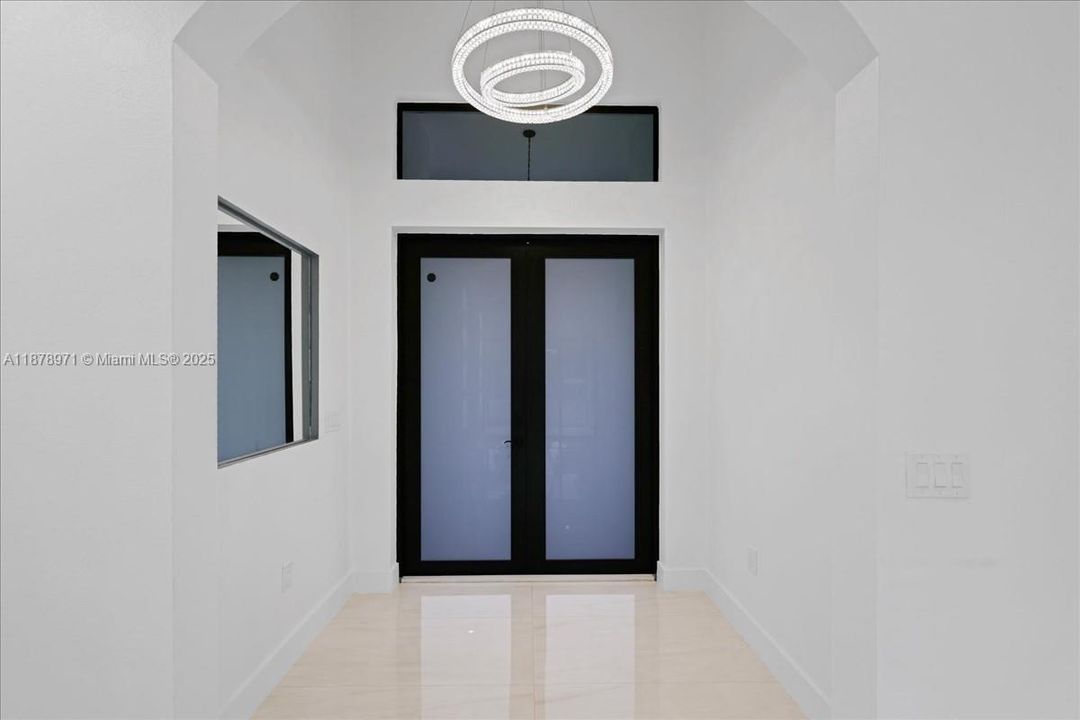 待售: $549,900 (4 贝兹, 2 浴室, 0 平方英尺)