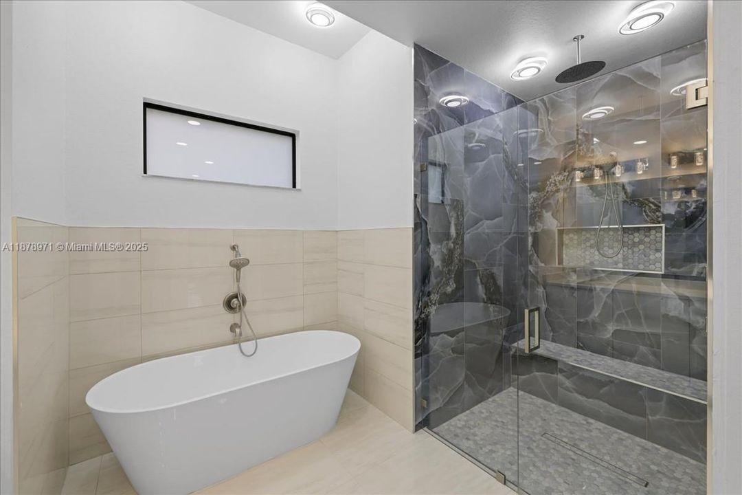 待售: $549,900 (4 贝兹, 2 浴室, 0 平方英尺)