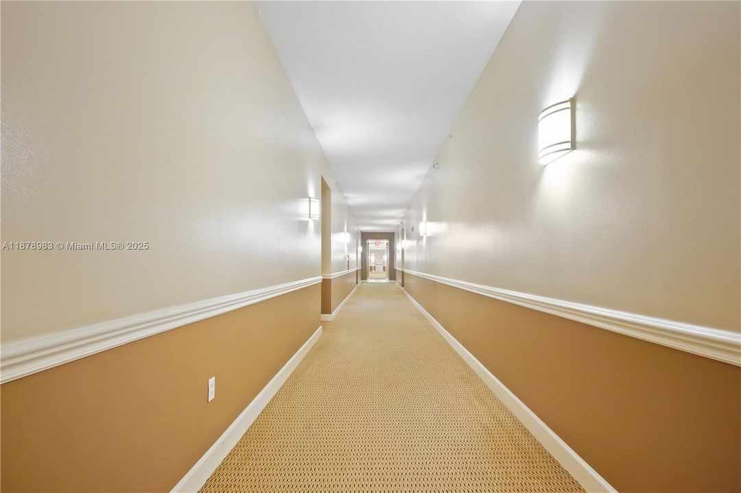 Activo con contrato: $349,000 (2 camas, 2 baños, 1153 Pies cuadrados)