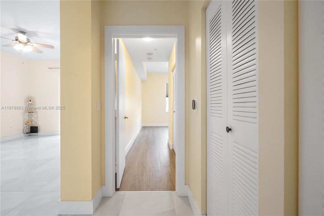 Activo con contrato: $349,000 (2 camas, 2 baños, 1153 Pies cuadrados)