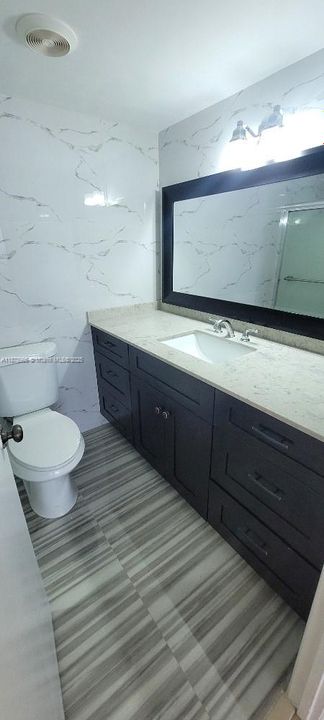 На продажу: $229,900 (2 спален, 2 ванн, 1565 Квадратных фут)