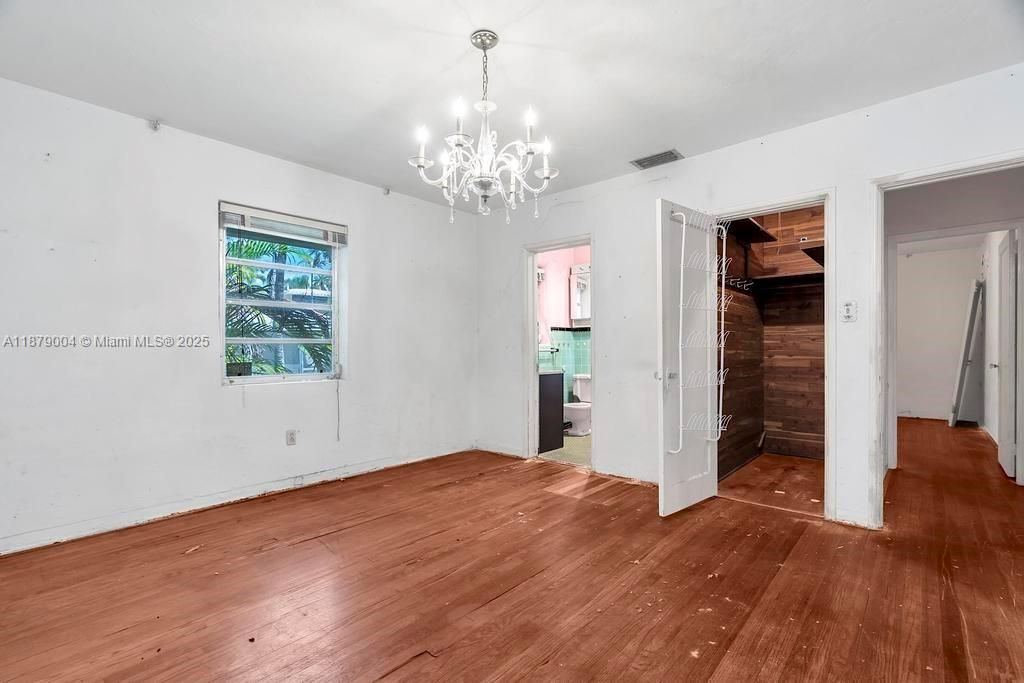 Activo con contrato: $1,600,000 (3 camas, 3 baños, 1723 Pies cuadrados)