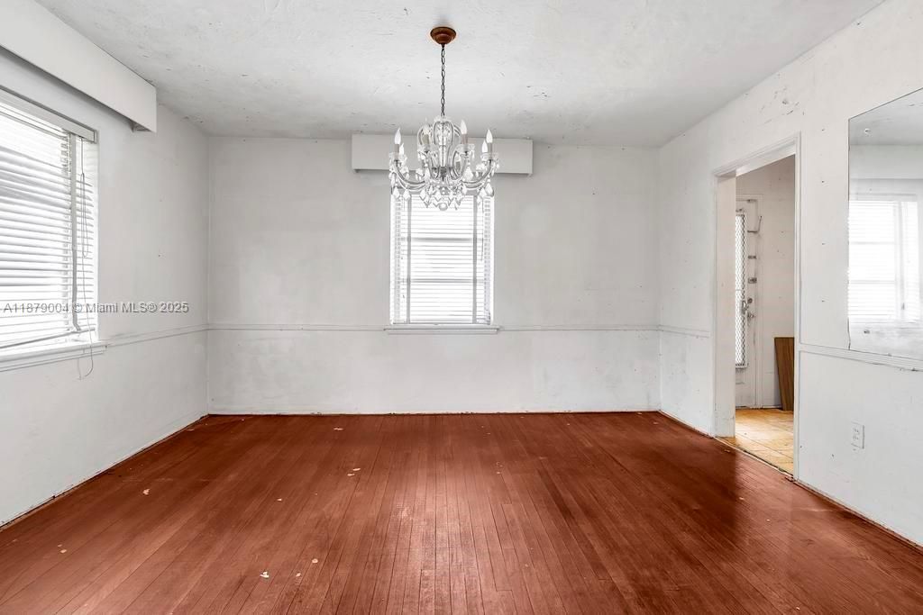 Activo con contrato: $1,600,000 (3 camas, 3 baños, 1723 Pies cuadrados)