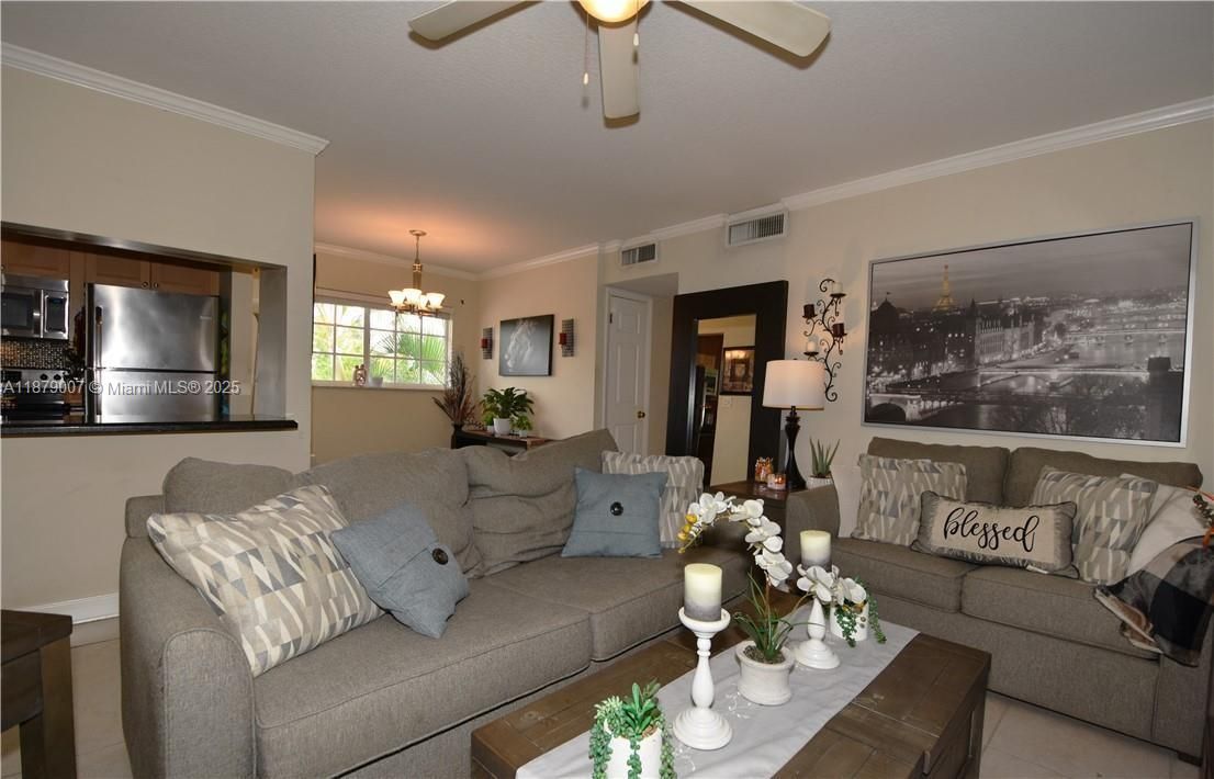 En Venta: $245,000 (2 camas, 1 baños, 788 Pies cuadrados)