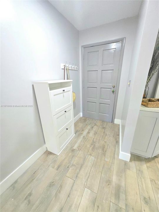 Recently Sold: $475,000 (3 beds, 2 baths, 1445 Square Feet)