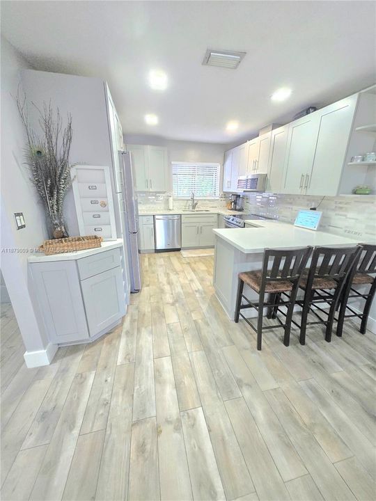 Recently Sold: $475,000 (3 beds, 2 baths, 1445 Square Feet)