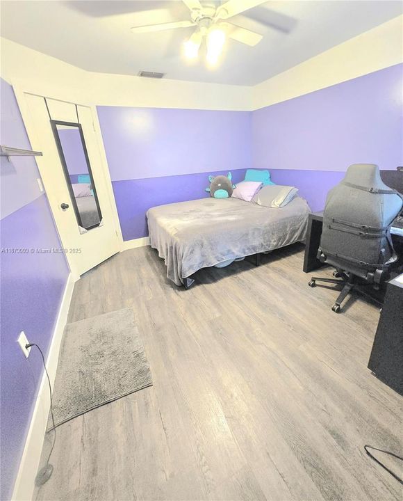 Recently Sold: $475,000 (3 beds, 2 baths, 1445 Square Feet)