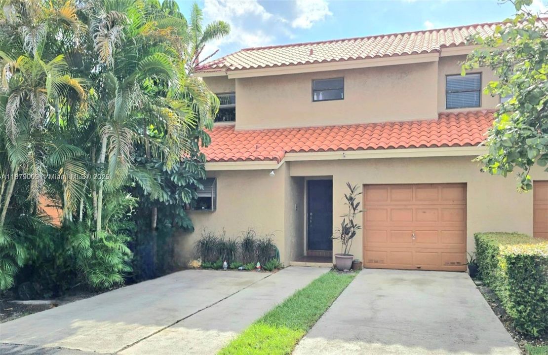 Recently Sold: $475,000 (3 beds, 2 baths, 1445 Square Feet)